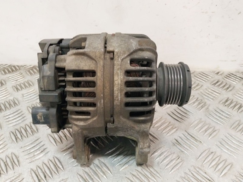 Recambio de alternador para volkswagen golf iv (1j1) 1.9 tdi referencia OEM IAM 038903023L  