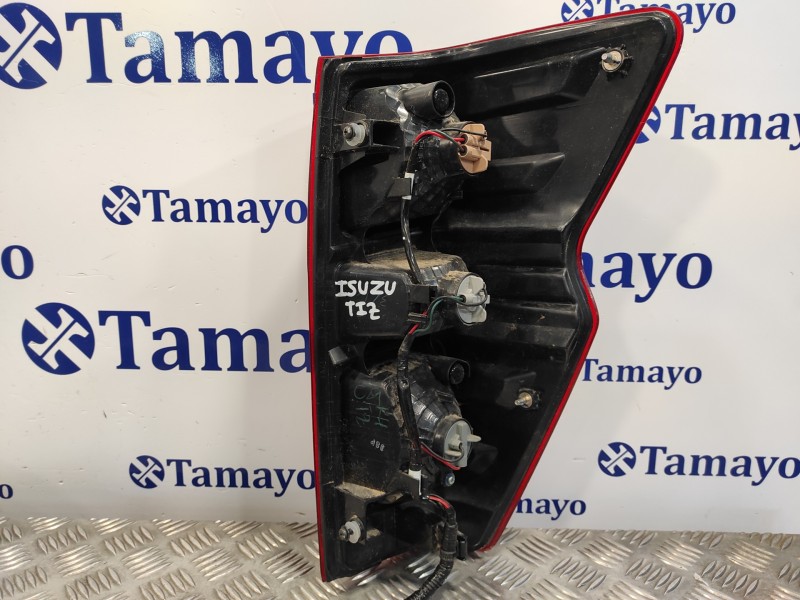 Recambio de piloto trasero izquierdo para isuzu d-max 1.9 turbodiesel referencia OEM IAM 2208R008  