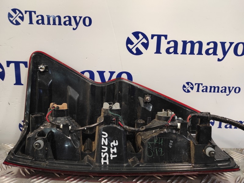 Recambio de piloto trasero izquierdo para isuzu d-max 1.9 turbodiesel referencia OEM IAM 2208R008  