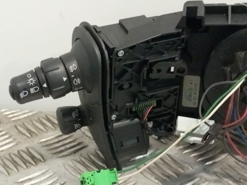 Recambio de mando multifuncion para renault scénic ii (jm0/1_) 1.6 16v (jm1r) referencia OEM IAM 8200127728  