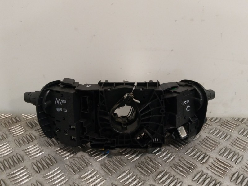 Recambio de mando multifuncion para renault scénic ii (jm0/1_) 1.6 16v (jm1r) referencia OEM IAM 8200127728  