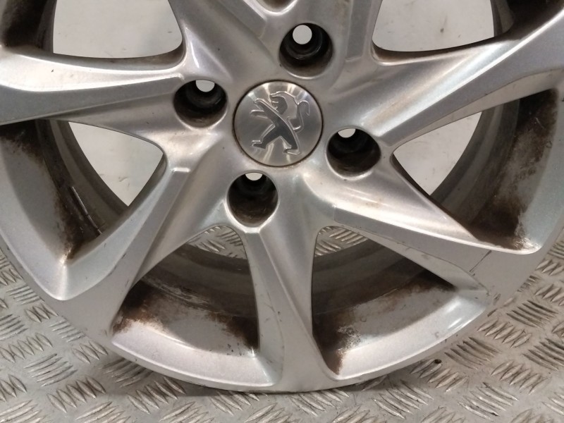 Recambio de llanta para peugeot 208 i (ca_, cc_) 1.2 vti 82 referencia OEM IAM 9673773577  