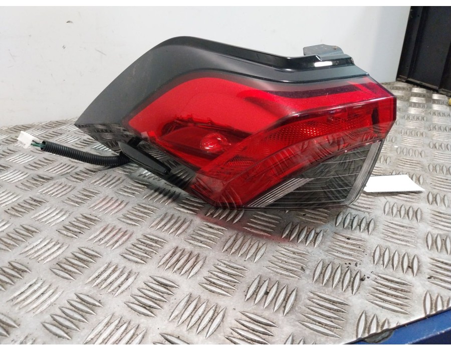 Recambio de piloto trasero izquierdo para toyota rav 4 v (_a5_, _h5_) 2.0 (mxaa52) referencia OEM IAM 8156142230  
