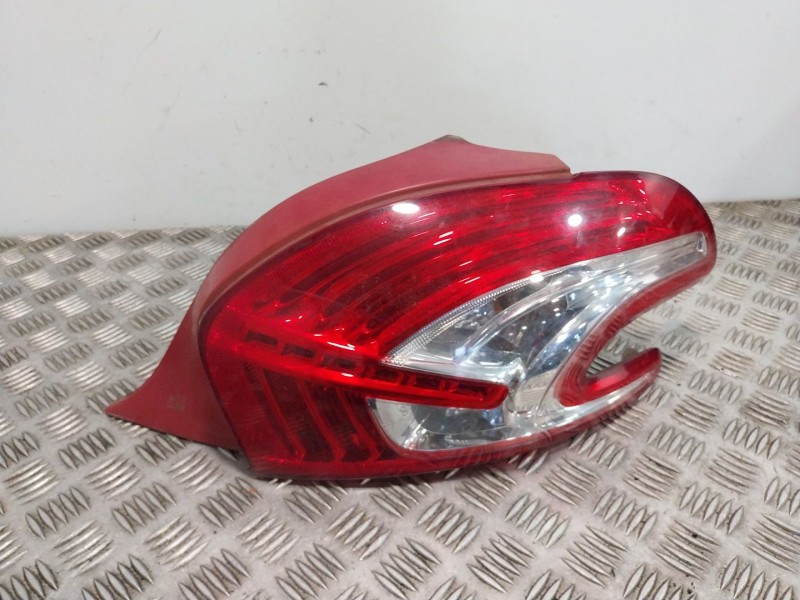 Recambio de piloto trasero derecho para peugeot 208 i (ca_, cc_) 1.4 hdi referencia OEM IAM 967262838001  
