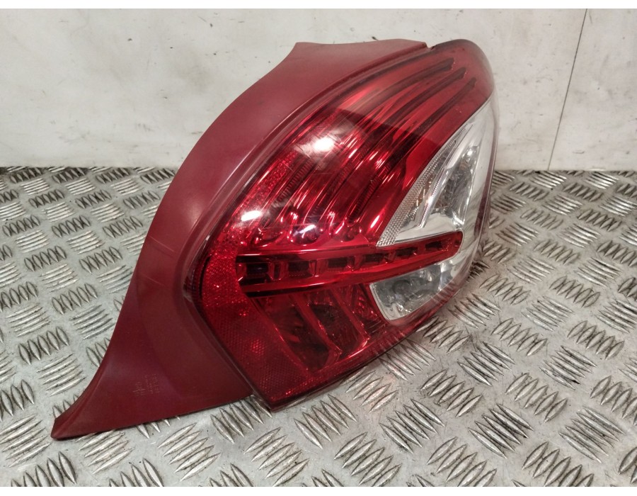 Recambio de piloto trasero derecho para peugeot 208 i (ca_, cc_) 1.2 vti 82 referencia OEM IAM 967262838003  