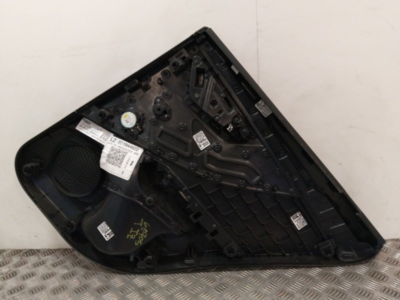 Recambio de guarnecido puerta trasera izquierda para audi q2 (gab, gag) 30 tdi referencia OEM IAM 81A86730324A/81A867377  