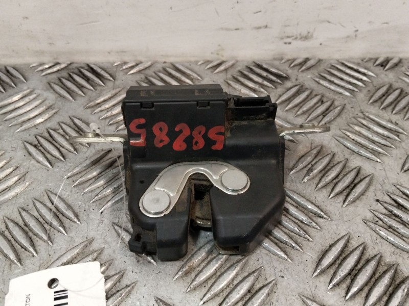 Recambio de cerradura maletero / porton para fiat 500 (312) 500 referencia OEM IAM 55701971  