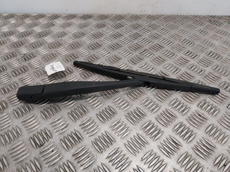 Recambio de brazo limpia trasero para volkswagen caddy ocio referencia OEM IAM 2K7955708A  
