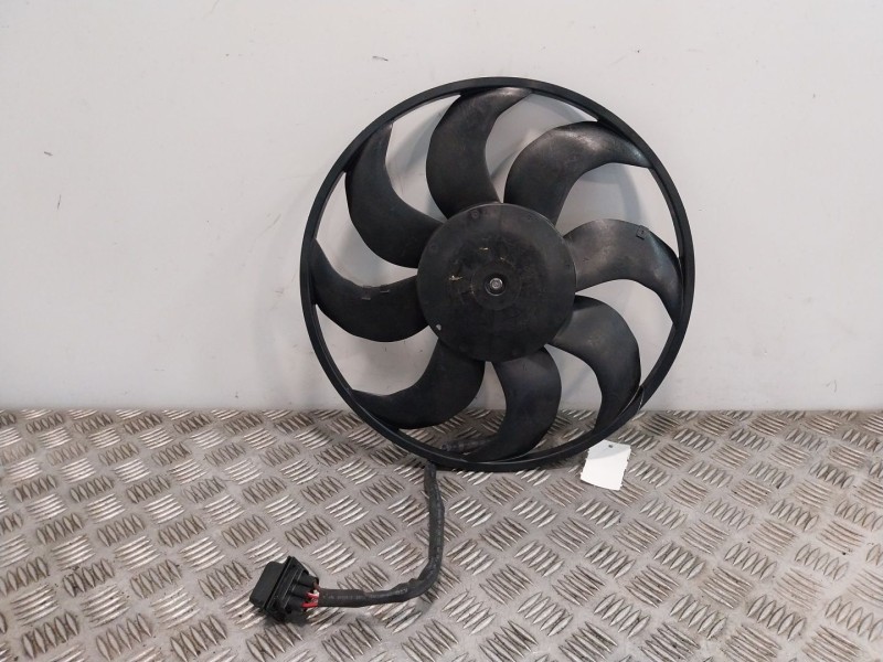 Recambio de electroventilador para volkswagen polo iv (9n_, 9a_) 1.4 16v referencia OEM IAM 1557188B  