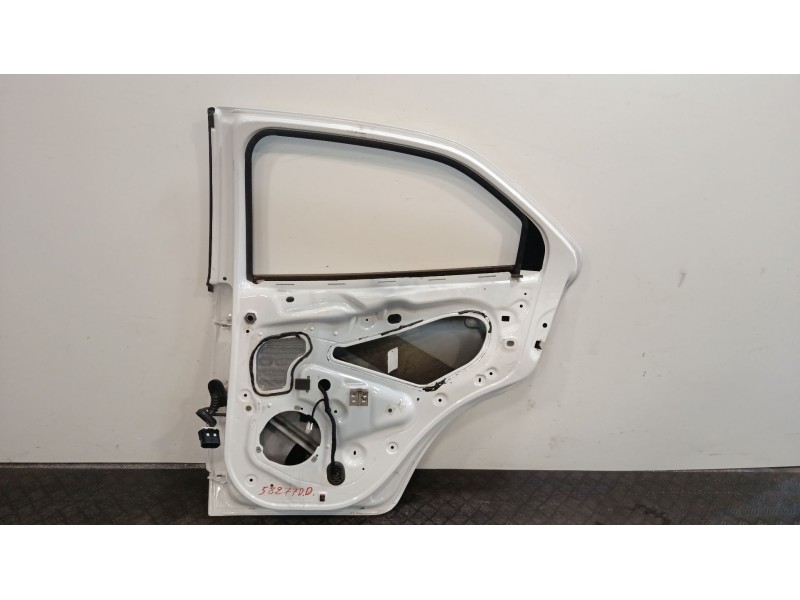 Recambio de puerta delantera derecha para ford ka+ referencia OEM IAM 2026478  
