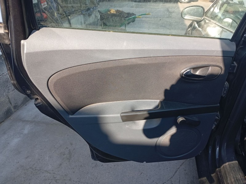 Recambio de guarnecido puerta trasera izquierda para seat leon (1p1) 1.9 tdi referencia OEM IAM   