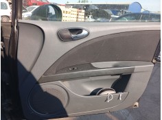 Recambio de guarnecido puerta delantera derecha para seat leon (1p1) 1.9 tdi referencia OEM IAM 1P0867012  