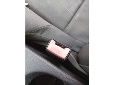 Recambio de enganche cinturon delantero derecho para seat leon (1p1) 1.6 tdi referencia OEM IAM 5P0857756H  