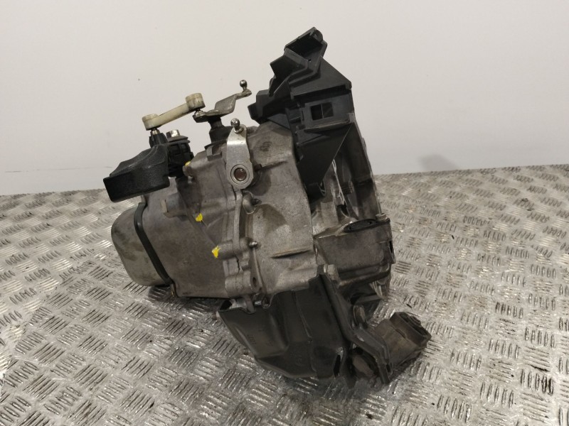 Recambio de caja cambios para peugeot 208 i (ca_, cc_) 1.4 hdi referencia OEM IAM 20CQ66  