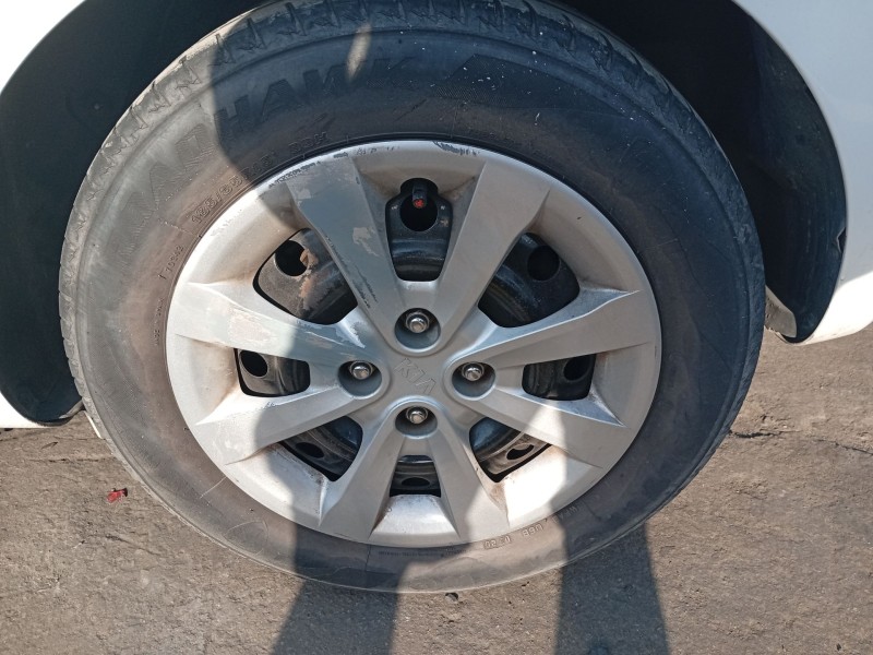 Recambio de mangueta trasera izquierda para kia rio iii (ub) 1.25 cvvt referencia OEM IAM 527500U000  