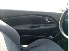 Recambio de guarnecido puerta delantera izquierda para kia rio iii (ub) 1.25 cvvt referencia OEM IAM 823301W010  