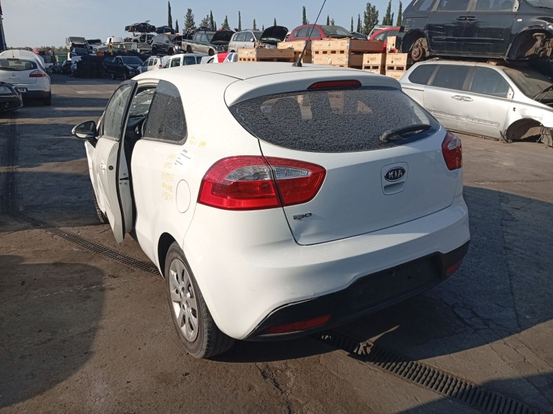 Recambio de amortiguador trasero izquierdo para kia rio iii (ub) 1.25 cvvt referencia OEM IAM 55310H8100  