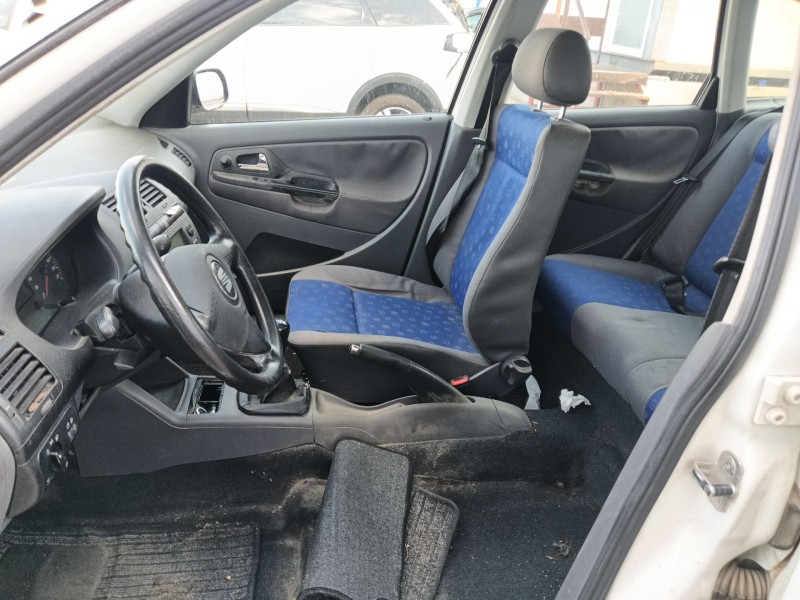 seat ibiza ii (6k1) del año 2001