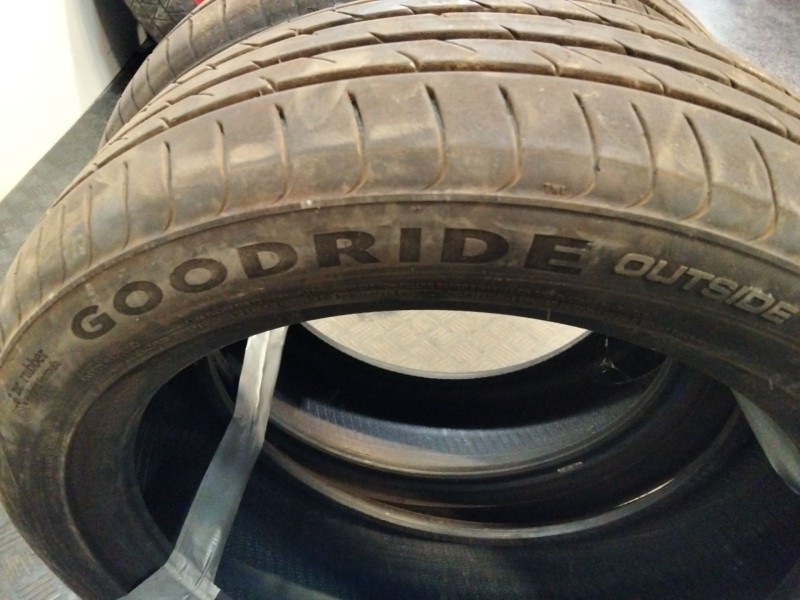 Recambio de neumatico pareja para neumatico neumatico ocasion referencia OEM IAM 205/50/R17 93W GOODRIDE 
