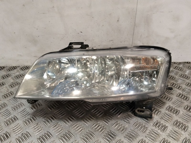 Recambio de faro izquierdo para fiat stilo (192_) 1.6 16v (192_xb1a) referencia OEM IAM 517127120  