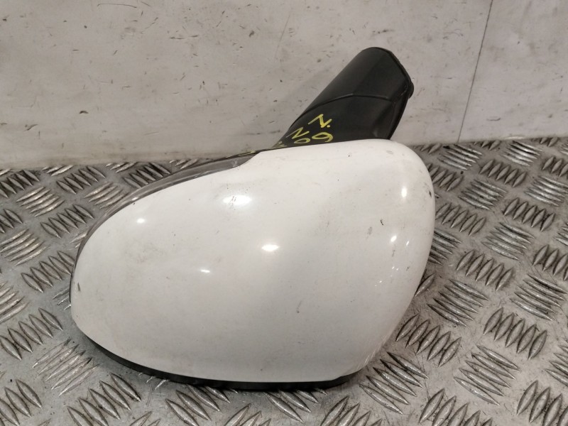 Recambio de retrovisor izquierdo para kia rio iii (ub) 1.25 cvvt referencia OEM IAM 876101W050  