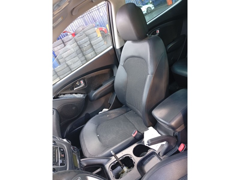 Recambio de asiento delantero derecho para hyundai ix35 (lm, el, elh) 1.7 crdi referencia OEM IAM 881022Y020TMP  