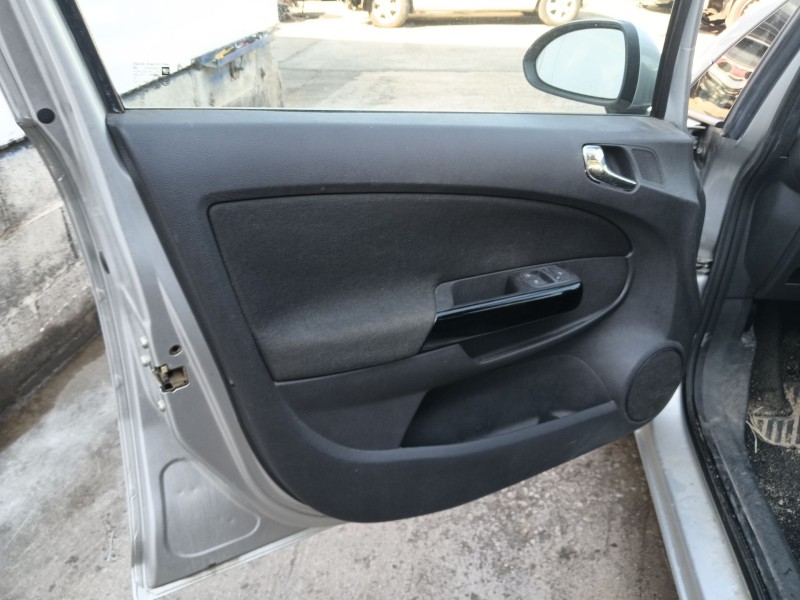 opel corsa d (s07) del año 2009