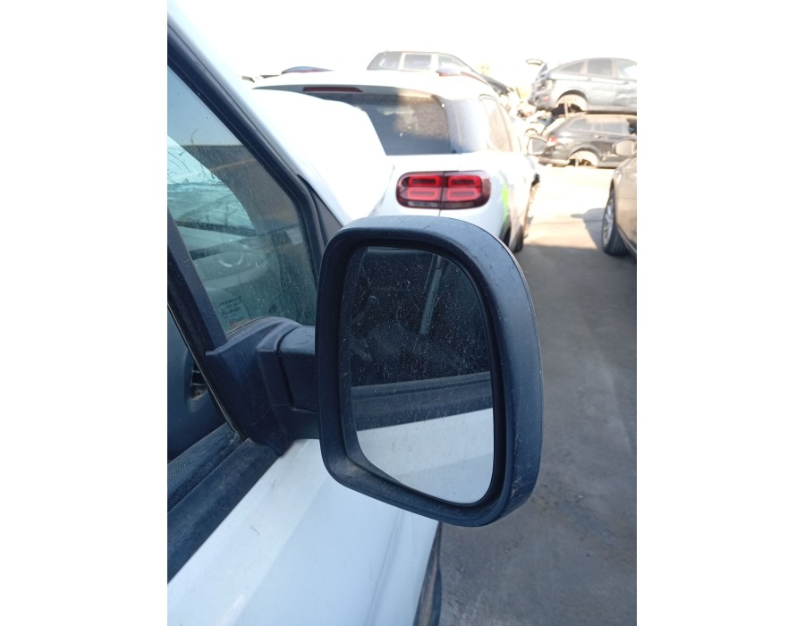 Recambio de retrovisor derecho para peugeot partner furgoneta/monovolumen 1.6 hdi 16v 4x4 referencia OEM IAM 96777550XT  