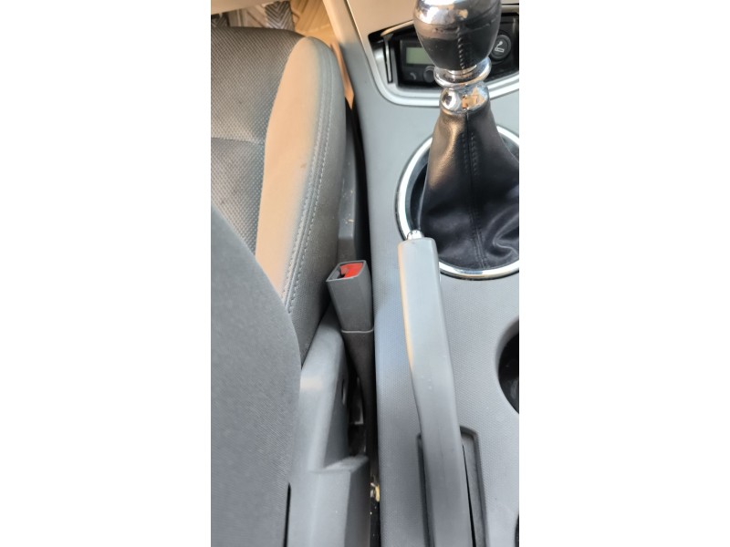 Recambio de enganche cinturon delantero izquierdo para chrysler sebring (js) 2.0 crd referencia OEM IAM   