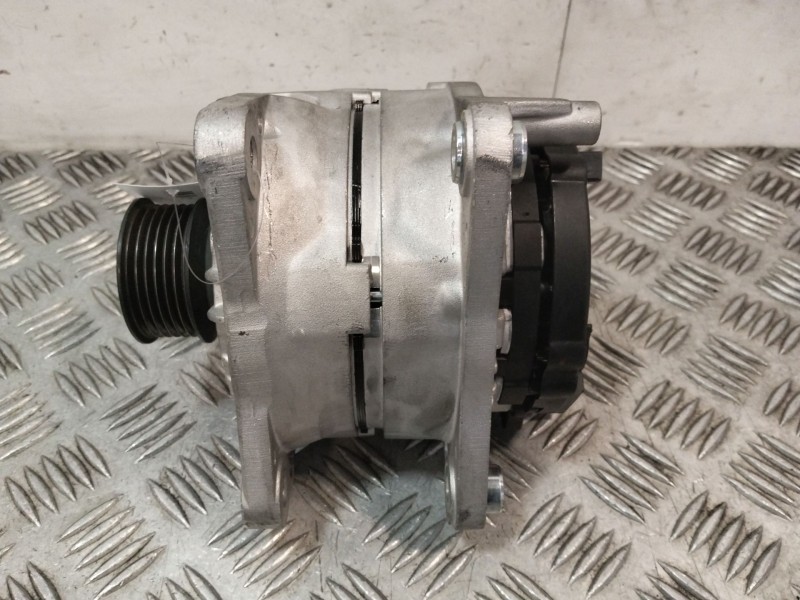 Recambio de alternador para nissan atleon 120 tk110.35 tk56.35/4 referencia OEM IAM 8EL011711561  