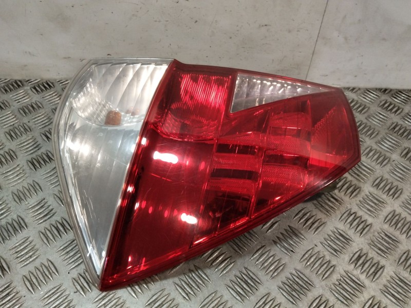 Recambio de piloto trasero izquierdo para honda fr-v (be) 2.0 (be3) referencia OEM IAM 33501SJDE01  