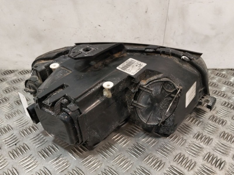 Recambio de faro izquierdo para audi a3 (8p1) 1.9 tdi referencia OEM IAM 0301206201  