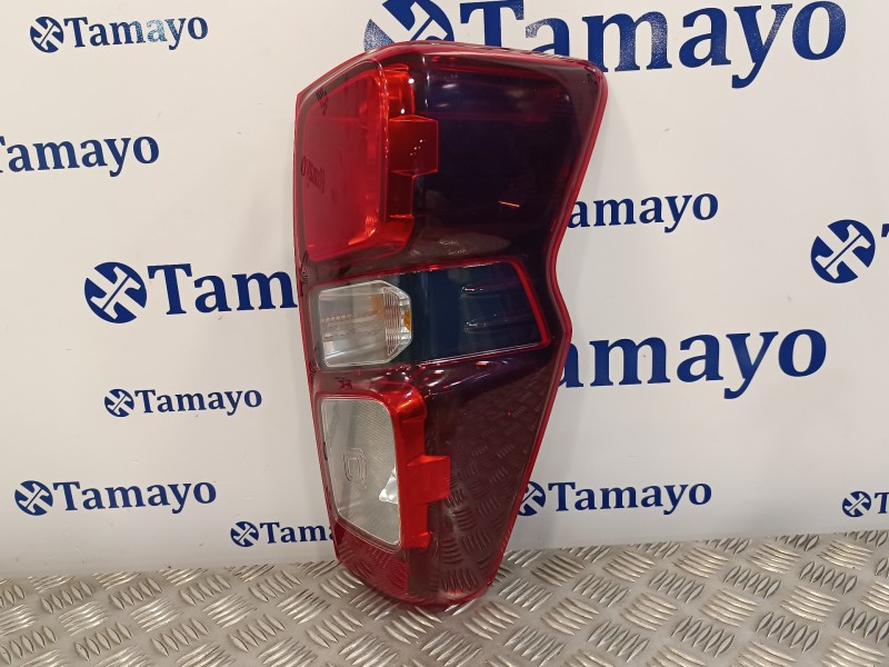 Recambio de piloto trasero derecho para isuzu d-max 1.9 turbodiesel referencia OEM IAM 2208R008  