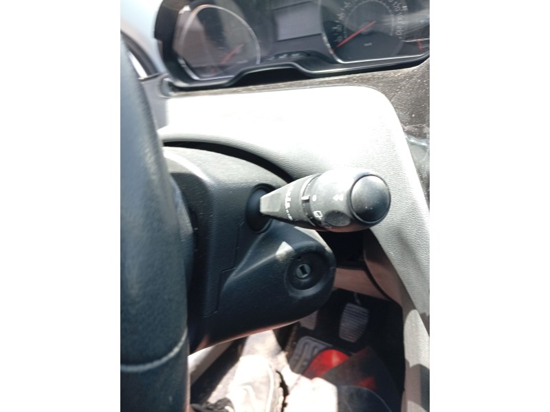 Recambio de mando multifuncion para peugeot 208 i (ca_, cc_) 1.2 vti 82 referencia OEM IAM 98081767ZD  