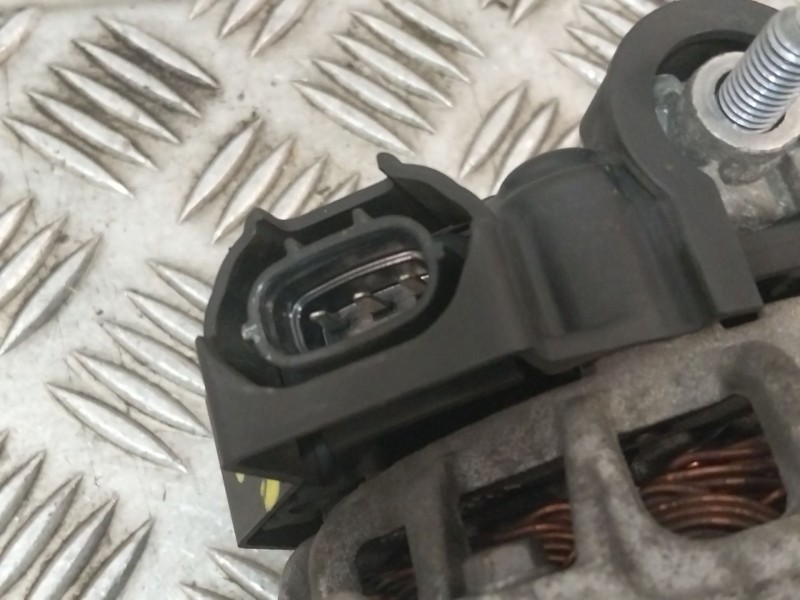 Recambio de alternador para kia rio iii (ub) 1.25 cvvt referencia OEM IAM 3730003350 2614287 