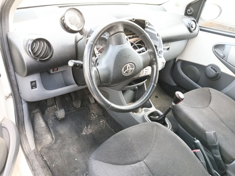 toyota aygo (_b1_) del año 2011
