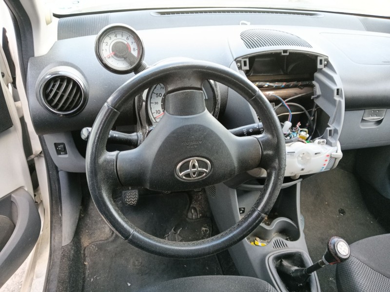 toyota aygo (_b1_) del año 2011