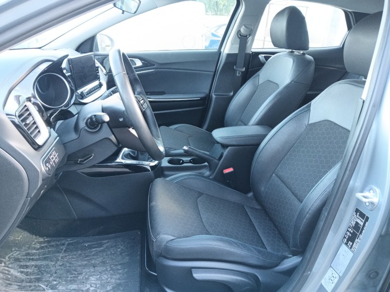 kia xceed (cd) del año 2025