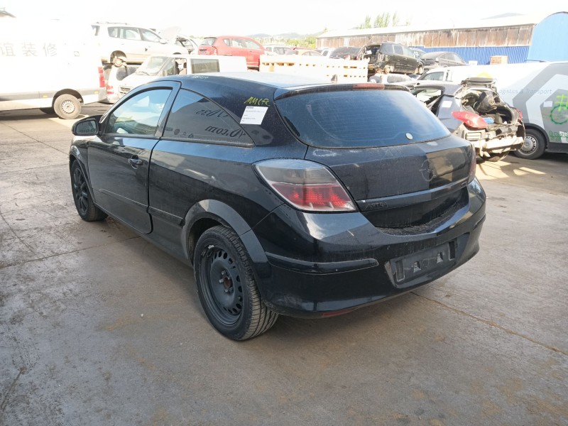 opel astra h gtc (a04) del año 2007