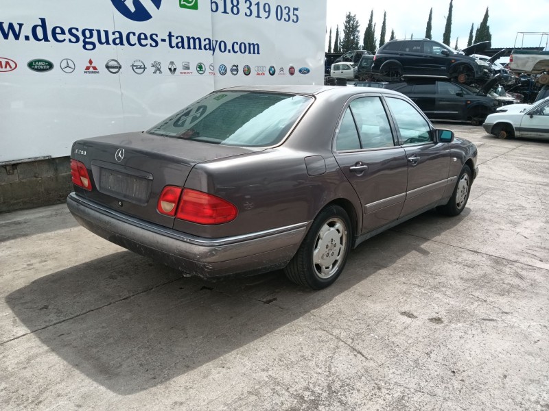 mercedes-benz clase e (w210) del año 1998