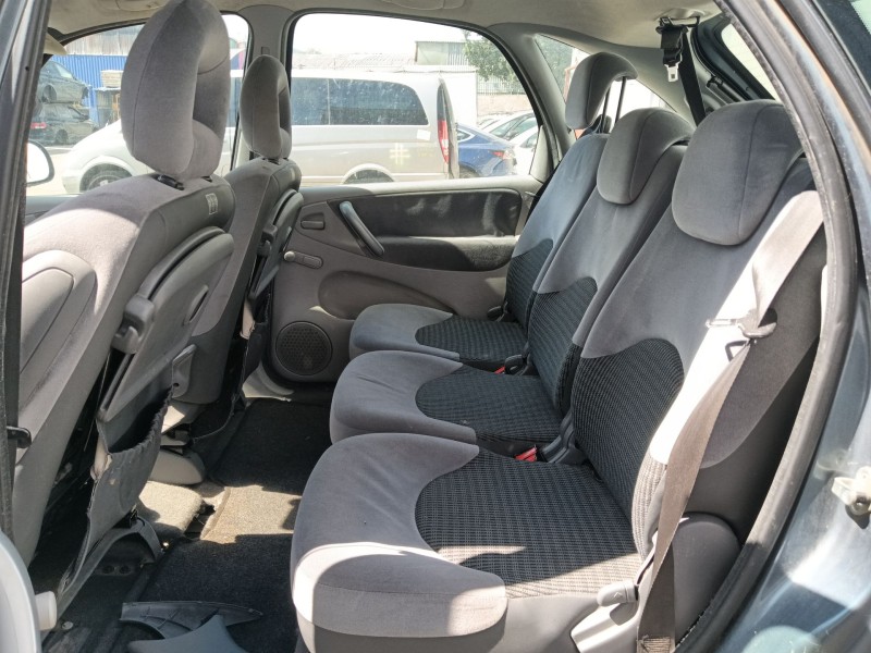 citroën xsara picasso (n68) del año 2011
