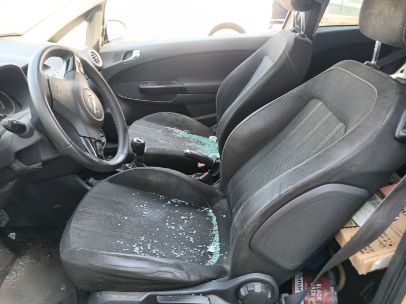 opel corsa d (s07) del año 2014