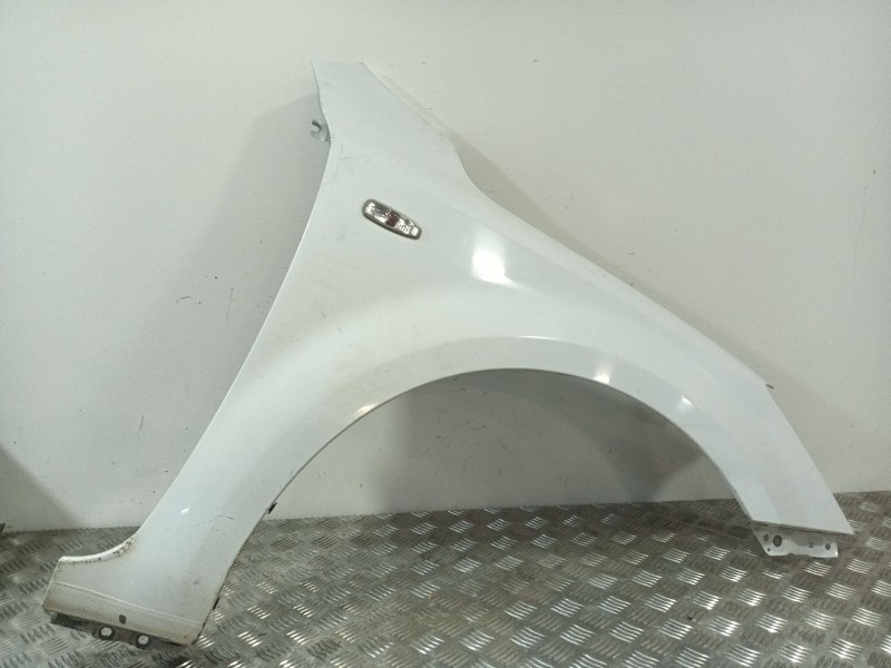Recambio de aleta delantera derecha para kia cee´d hatchback (ed) 1.4 referencia OEM IAM 663211H010  