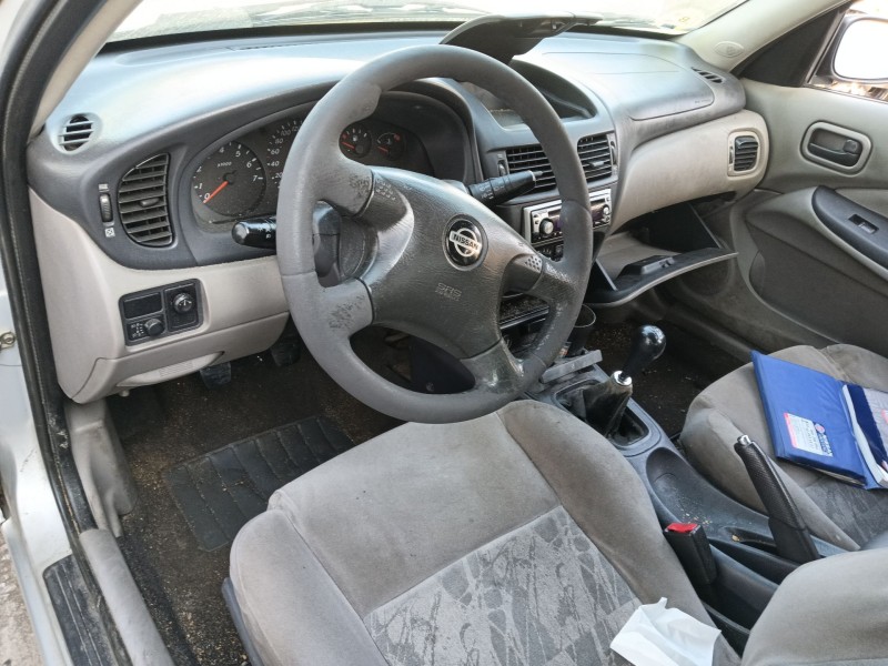 nissan almera ii (n16) del año 2002