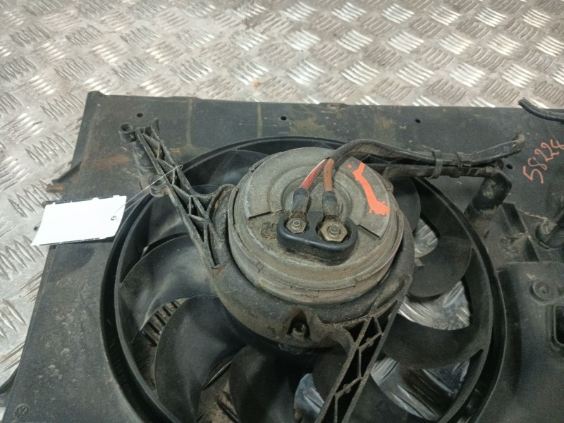 Recambio de electroventilador para volkswagen t4 transporter/furgoneta syncro (mod. 1991) referencia OEM IAM 701121207B  