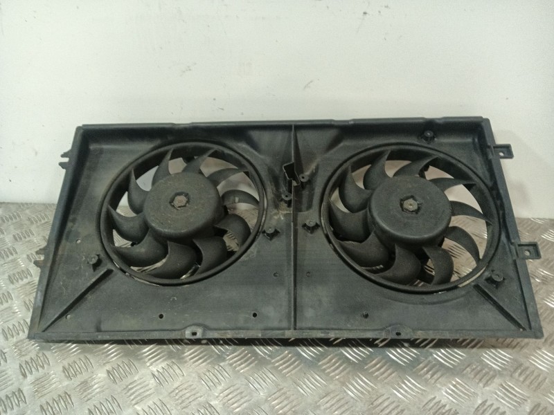 Recambio de electroventilador para volkswagen t4 transporter/furgoneta syncro (mod. 1991) referencia OEM IAM 701121207B  