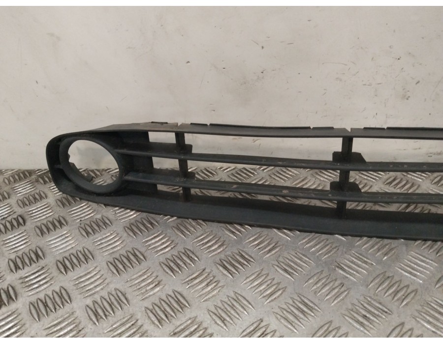 Recambio de rejilla paragolpes central para renault grand scénic ii (jm0/1_) 1.5 dci (jm1e) referencia OEM IAM   