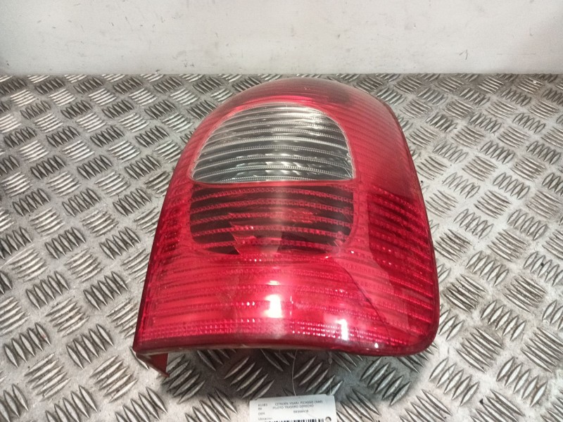 Recambio de piloto trasero derecho para citroën xsara picasso (n68) 2.0 hdi referencia OEM IAM 89398408  