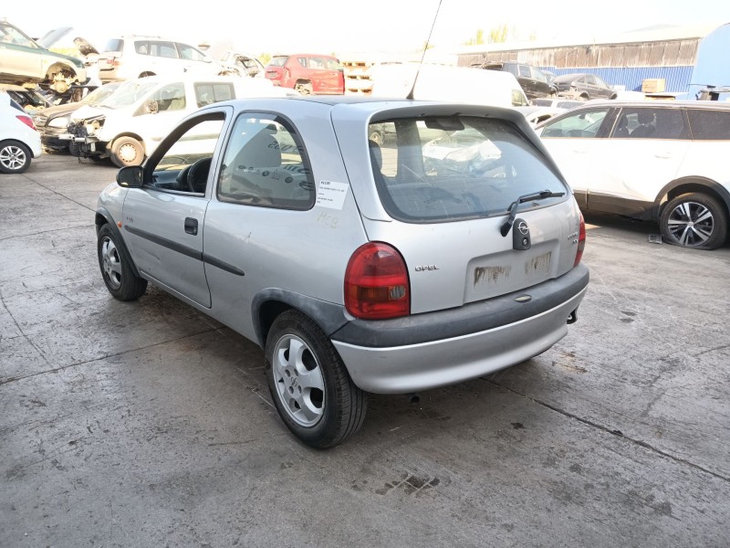 opel corsa b (s93) del año 1999