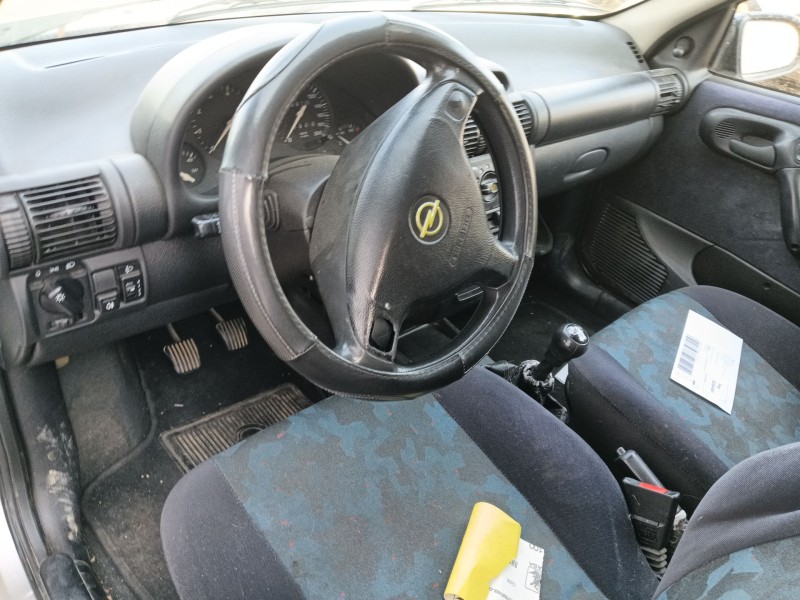 opel corsa b (s93) del año 1999